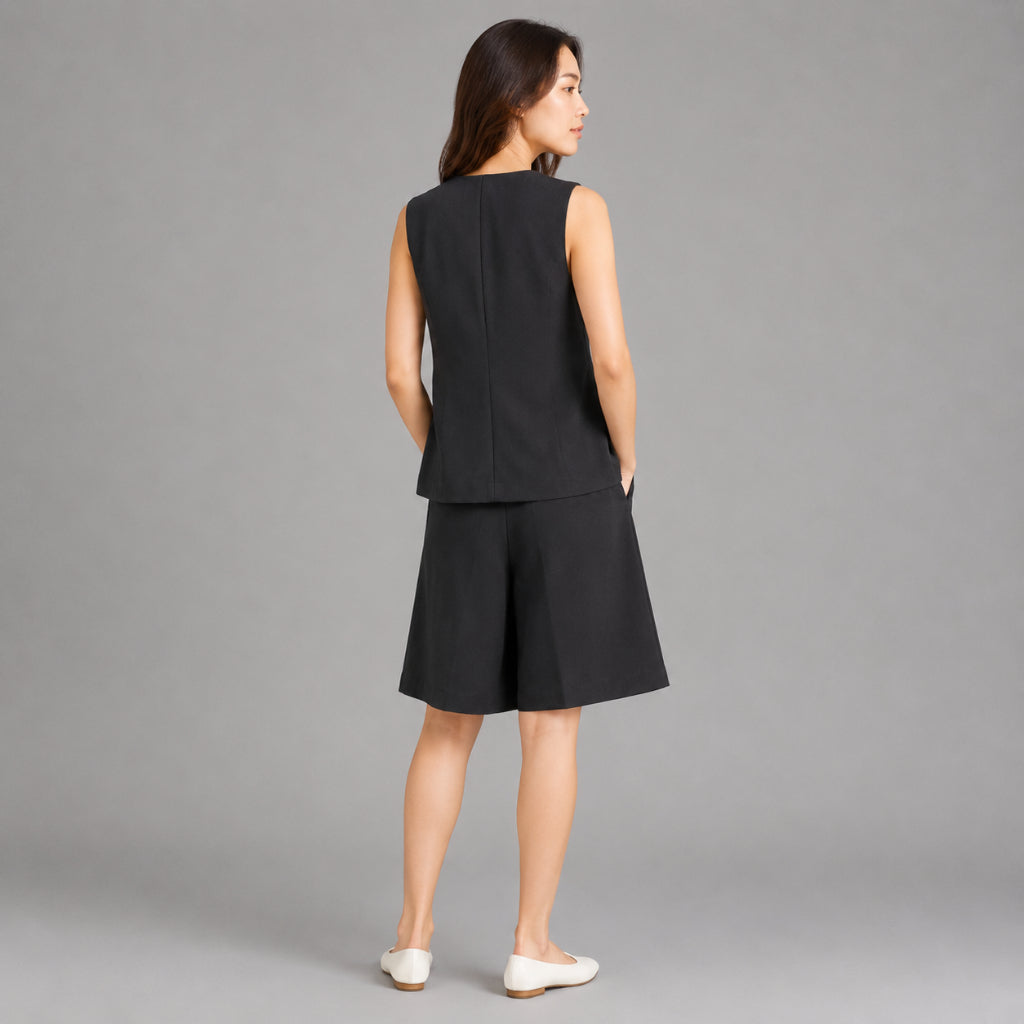 COLEGACY Women Sleeveless Vest & Short Pants Set